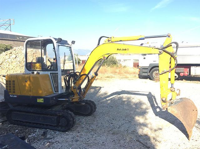  12. Mini Εκσκαφέας PEL JOB – 253